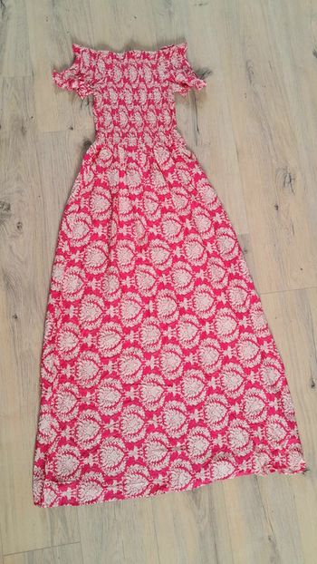 Robe longue rose et blanche