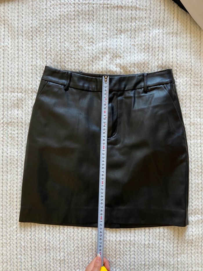 Jupe simili cuir / Taille 38 - photo numéro 6