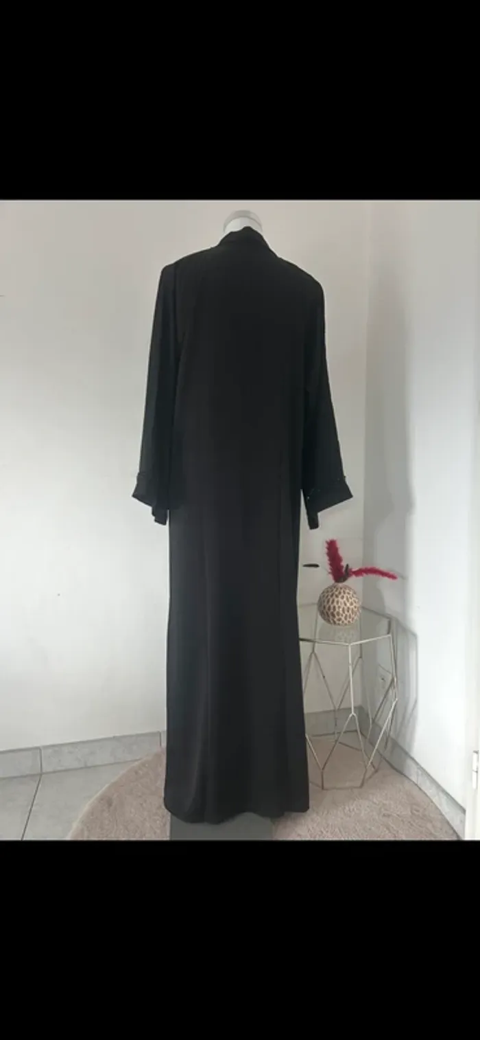 Sublime robe émiratie noire perlée neuve - photo numéro 9