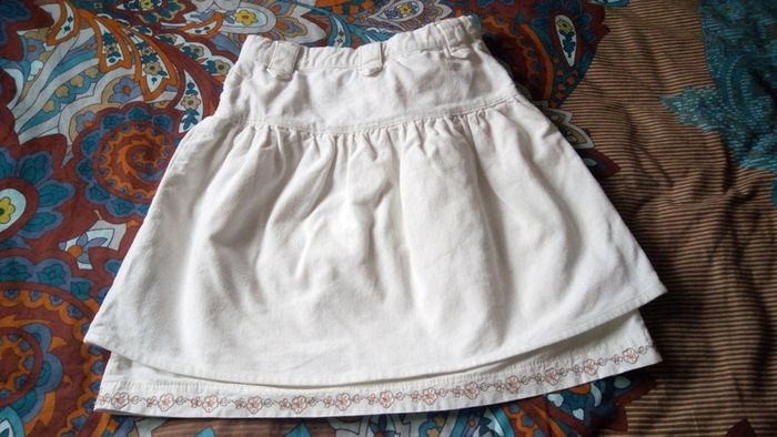 Jolie jupe courte doublée écrue - photo numéro 2