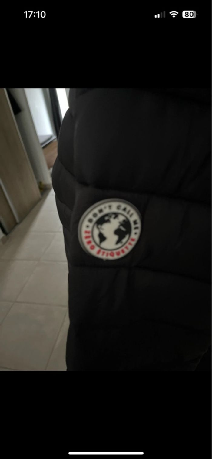 Blouson noir à capuche - photo numéro 3