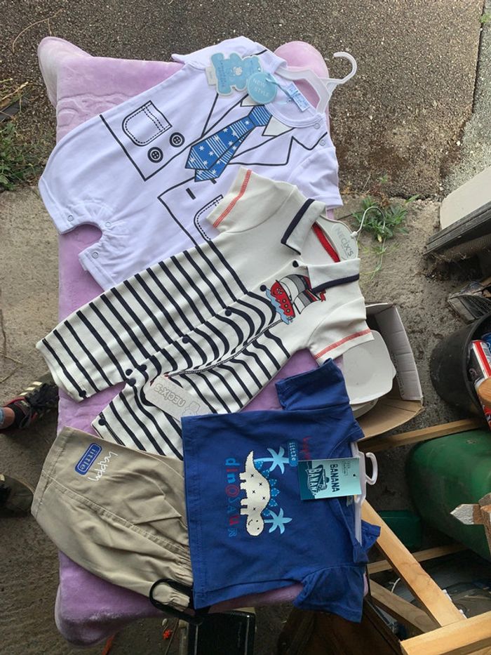 Lot ensemble de 2 bodies et un ensemble été bébé garçon , 6-9 mois