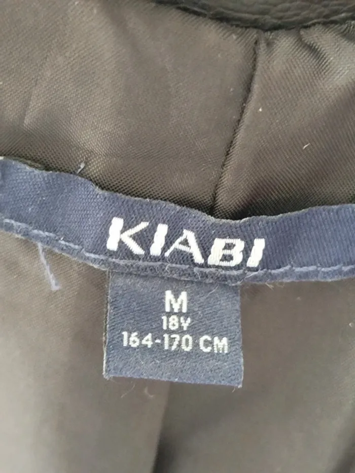 Joli blouson noir Kiabi taille M ado - photo numéro 3