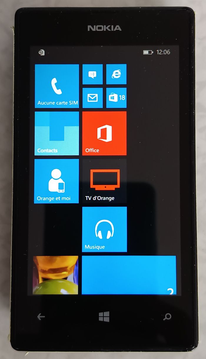 NOKIA LUMIA 520 windows phone 8.1 pour opérateur Orange - photo numéro 3