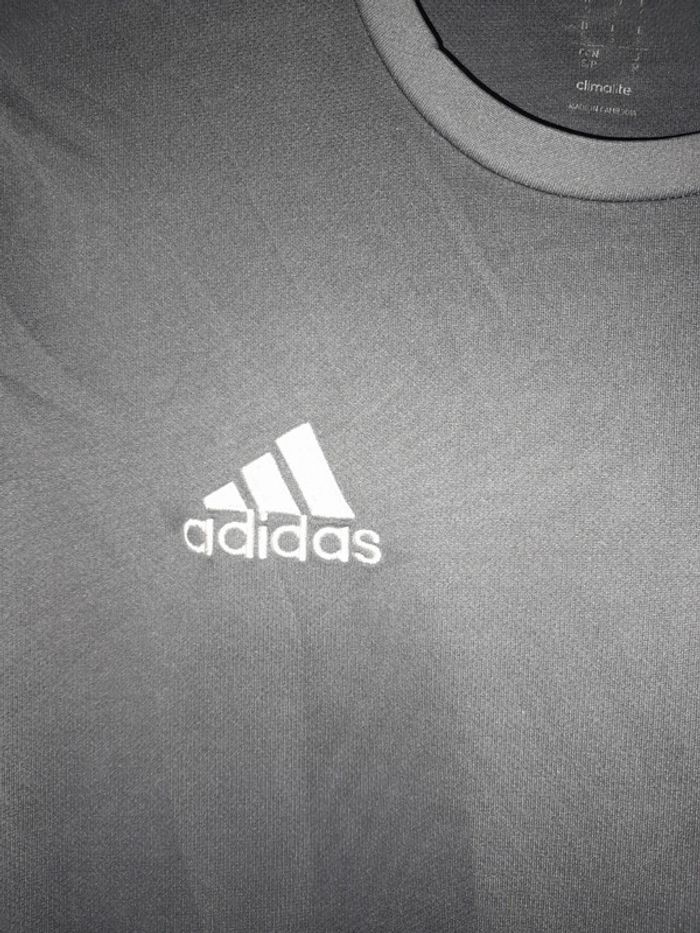 Top adidas s 🚹 - photo numéro 2