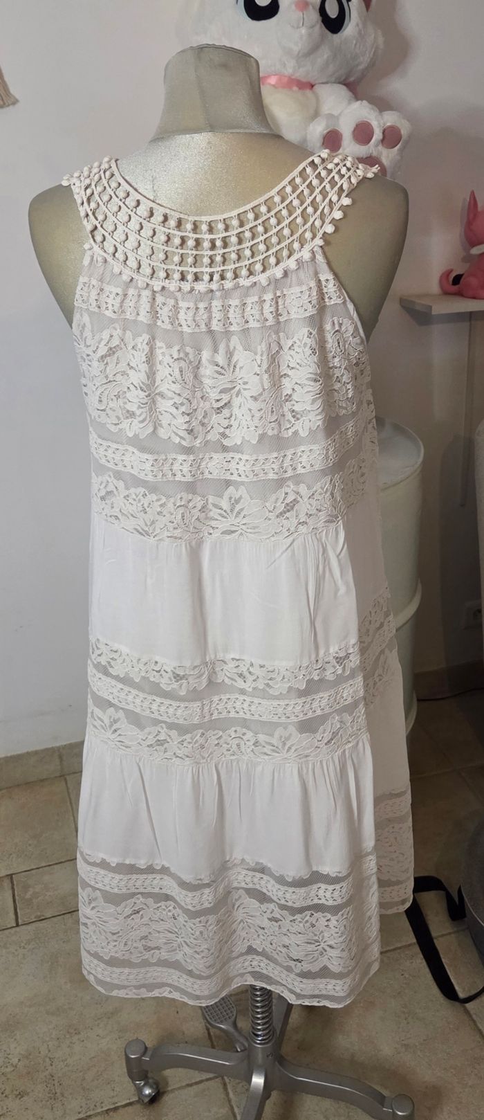 Robe Blanche Dentelle Bohème Chic – Made in Italy – Fluide & Élégante - photo numéro 10