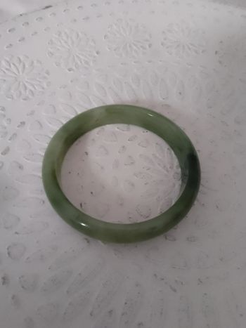 Bracelet jonc couleur jade vert