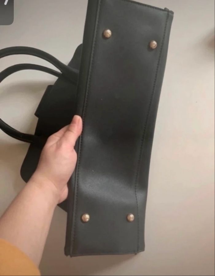 Sac à main pour femme TRÈS BON ÉTAT couleur noir - photo numéro 8