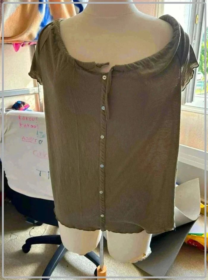 T shirt taille 40 - photo numéro 3