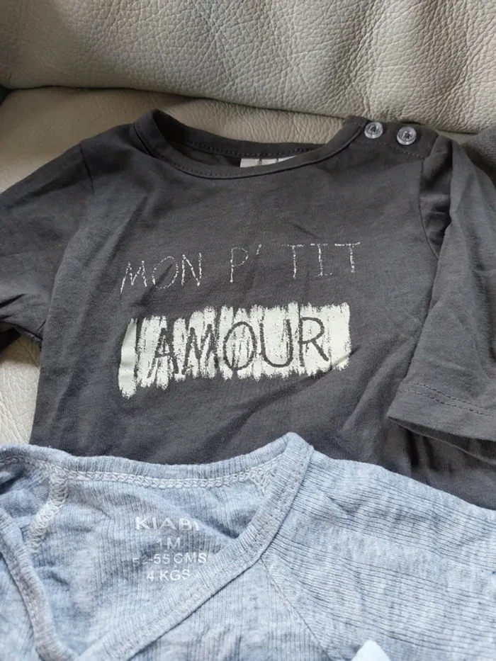 Lot de 6 articles vêtements bébé 1 mois - photo numéro 2