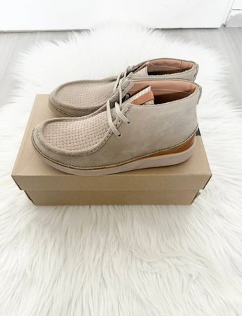 Boots Clarks Oakland Mid – Beige - mixte H/F– Taille 39,5 – Neuf avec étiquette