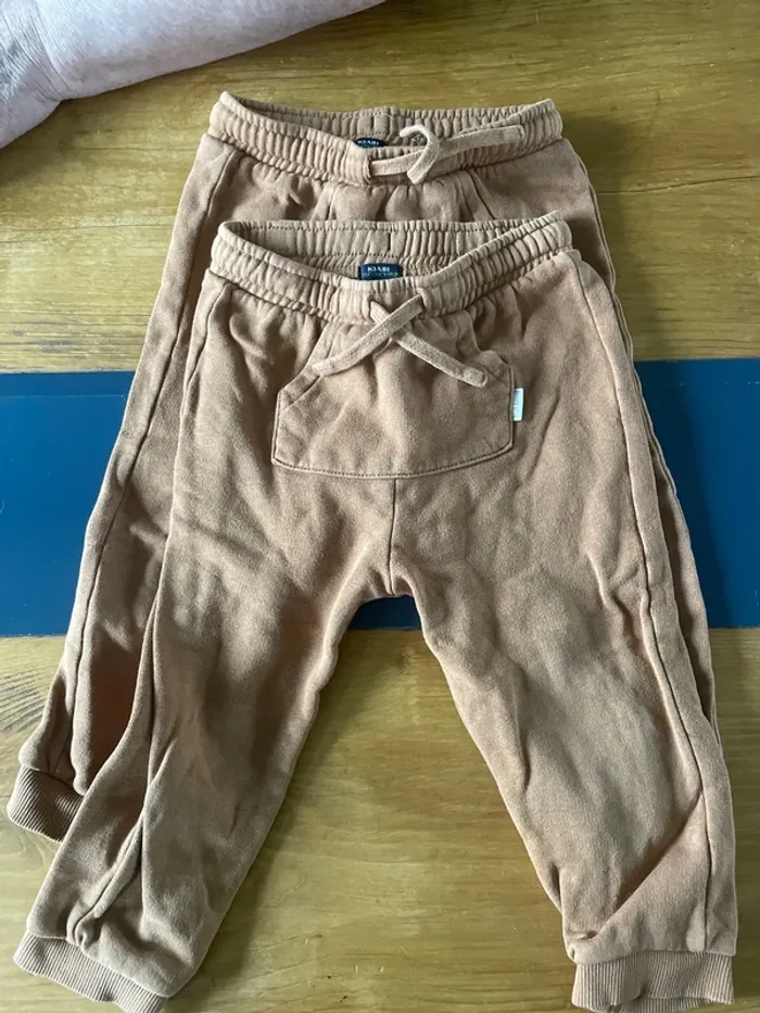 2 pantalons