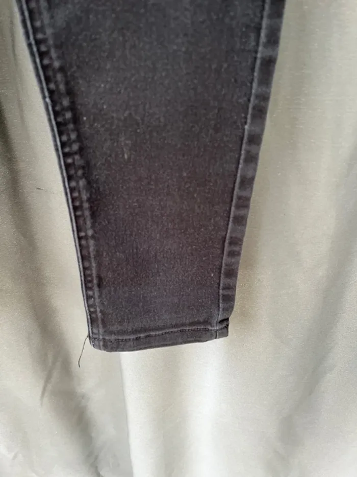 Pantalon noir - photo numéro 3