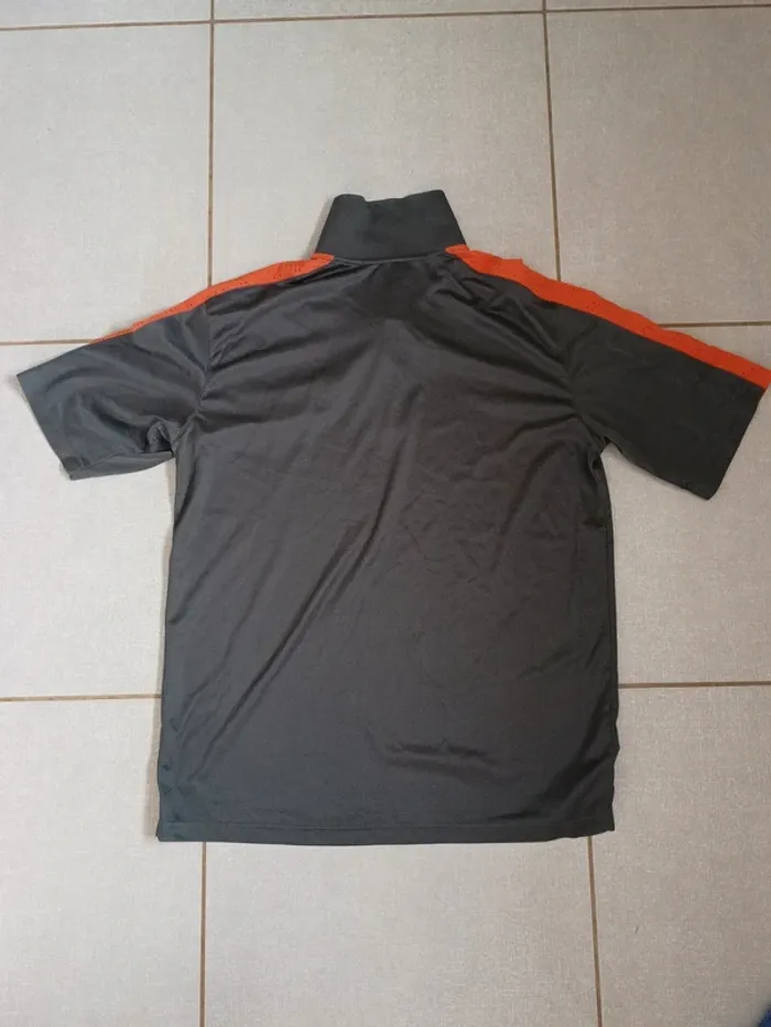 T-shirt sport gris et orange - photo numéro 3