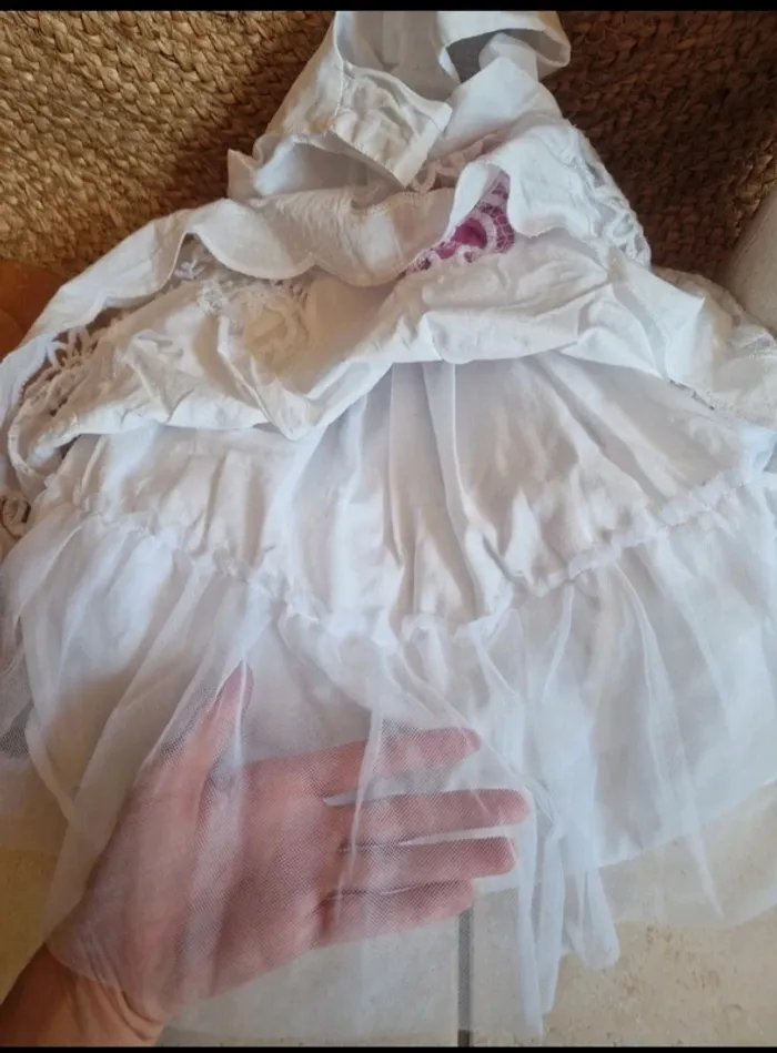 Magnifique robe blanche avec rose cérémonie fille tahari 3 ans - photo numéro 10