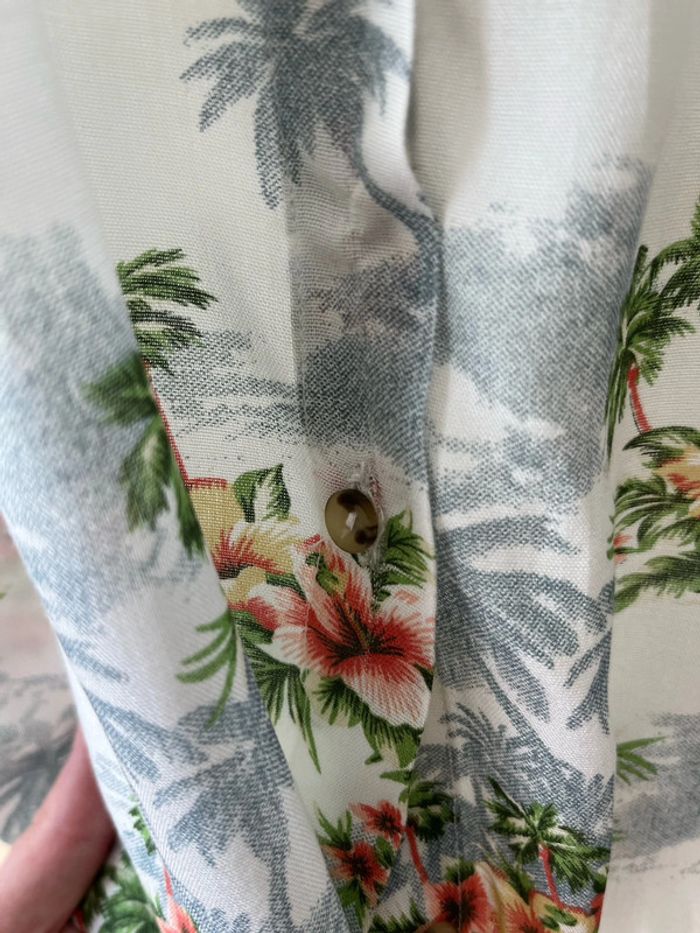 Chemisier à motifs oiseaux Kiabi taille M quelques bouloches très bon état - photo numéro 5