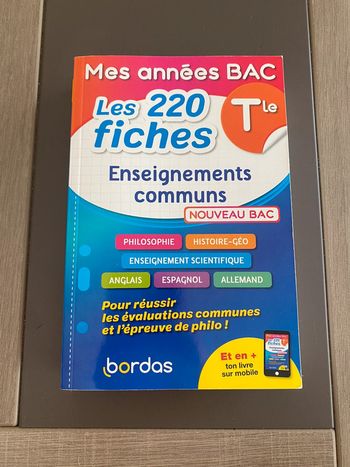 Livre les 220 fiches de terminale