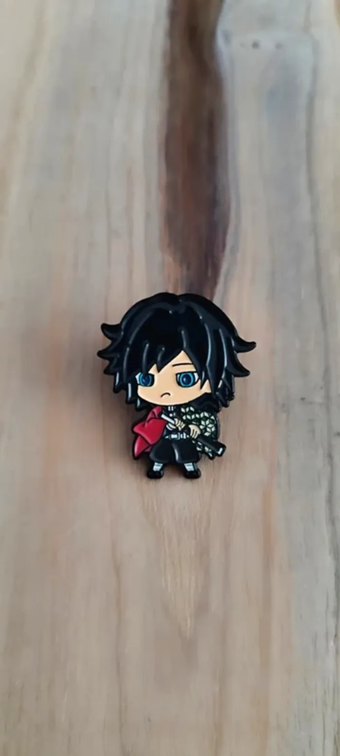 Lot 5 pin's Demon Slayer neufs - photo numéro 4