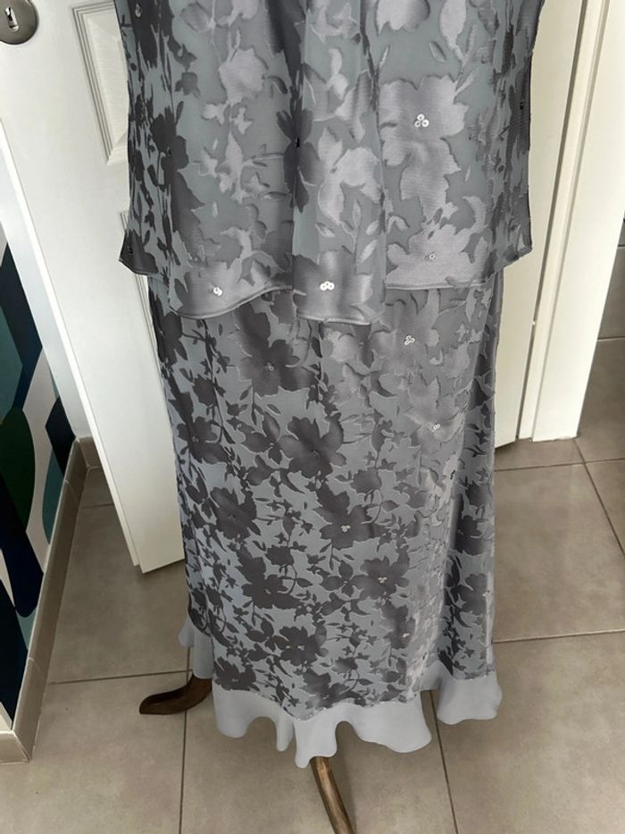 Jolie ensemble haut 46 bas 44 - photo numéro 3