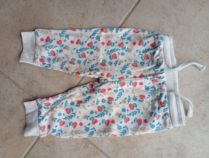 pantalon fleuri