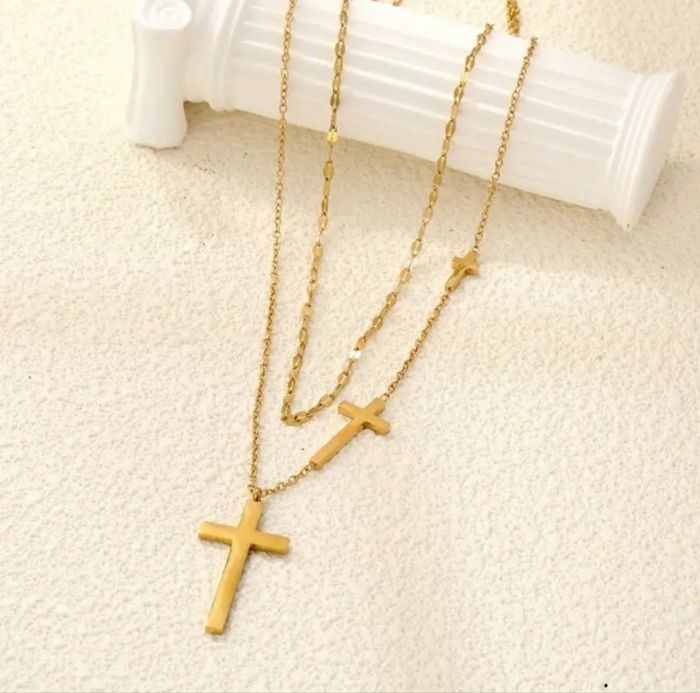 Collier doré croix en acier inoxydable - photo numéro 3