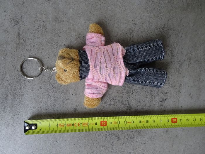Porte-clés peluche ourson habillé - photo numéro 3
