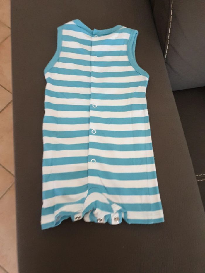 Combishort 6 mois - photo numéro 4