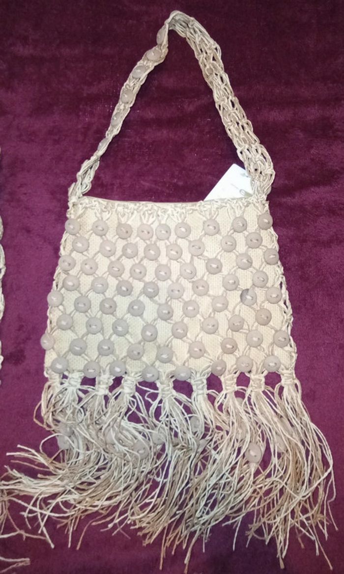 Deux magnifiques sacs a bandoulière avec boutons et franges Neufs Giada - photo numéro 4