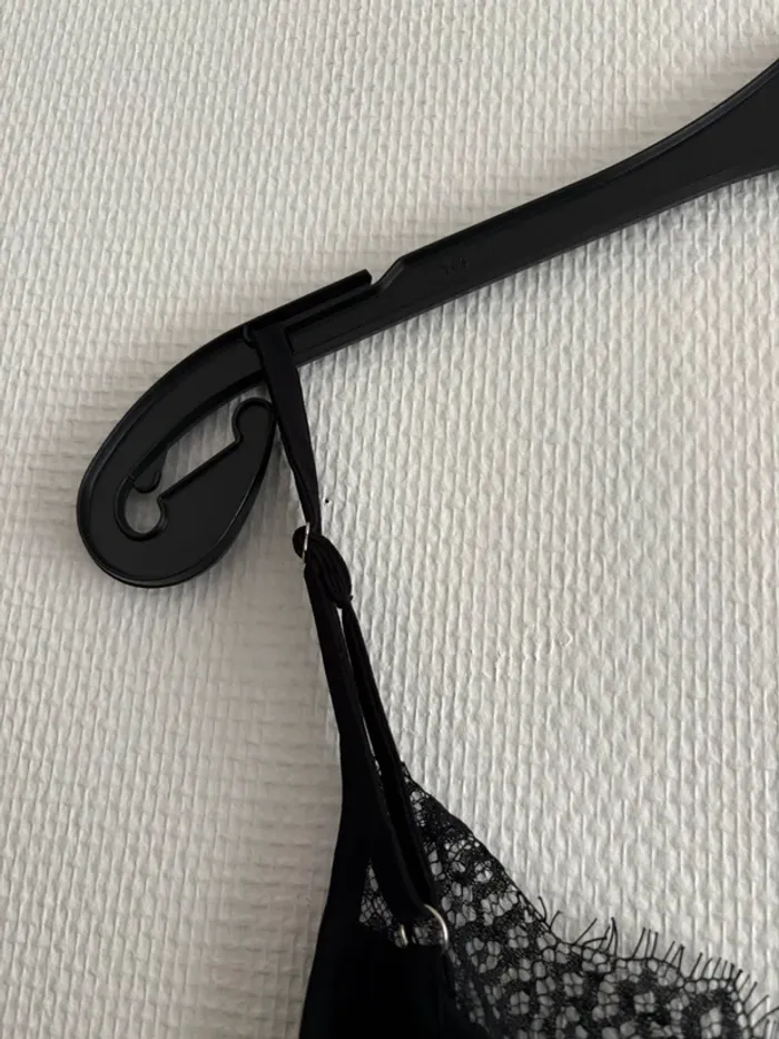 Débardeur fluide à dentelle - noir - photo numéro 5
