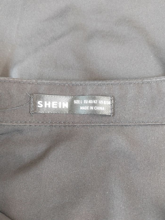 Chemise Noire Satinée shein – Effet Satin Chic – Taille 40/42 – État Impeccable - photo numéro 7