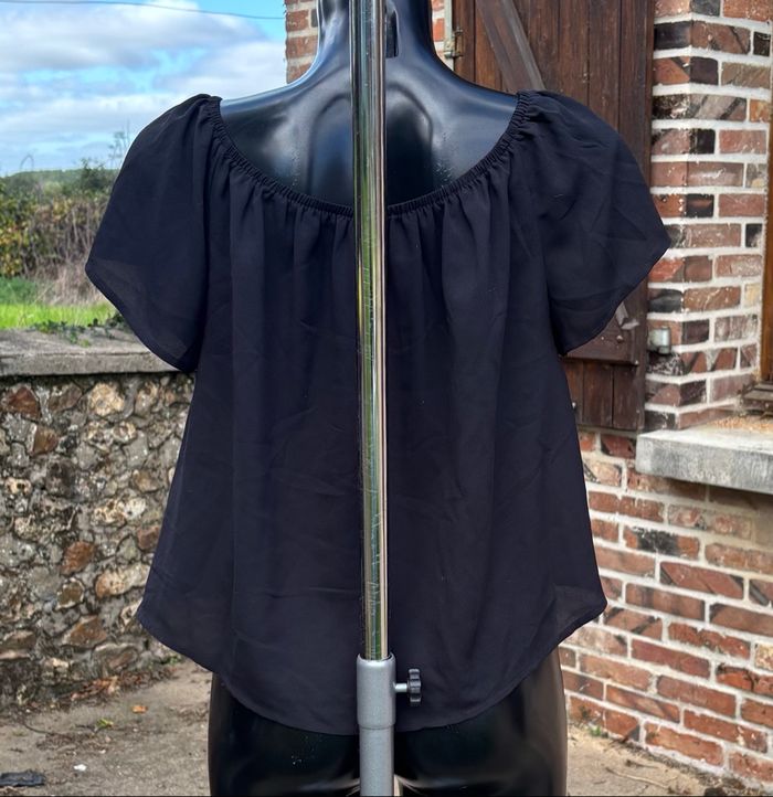 🖤 Top noir volanté – Stradivarius – Taille 36 - photo numéro 3