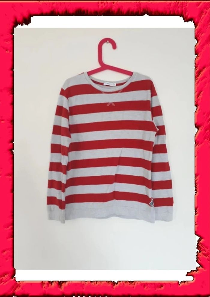 Pull fin rayé  10 ans