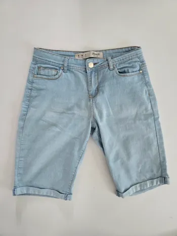 Bermuda bleu clair