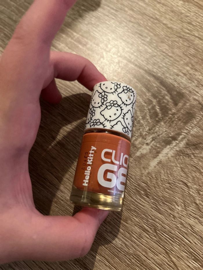 Vernis à ongles - photo numéro 2