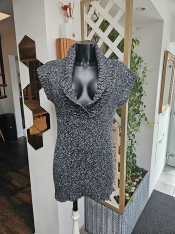 Yessica pull tunique sans manches taille M