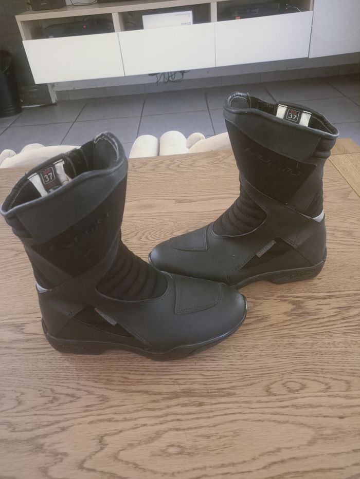 Bottes moto comme neuf - photo numéro 2