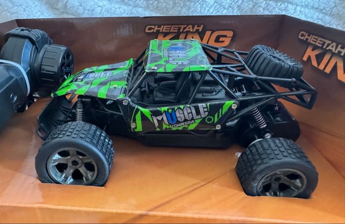 Voiture télécommandée - photo numéro 3