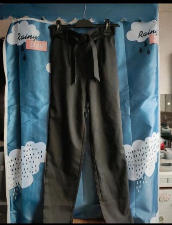 Pantalon taille haute élastique en noir