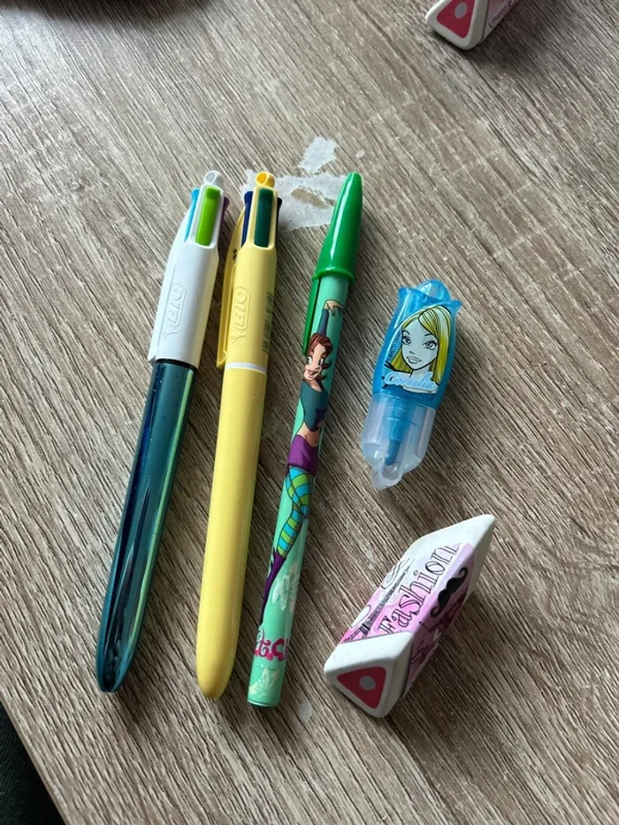 Lot winx fournitures scolaires - photo numéro 2