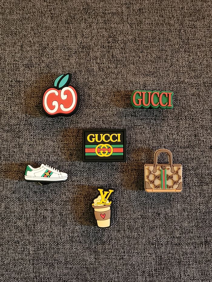 Jibbitz/PinsCrocs/Charms