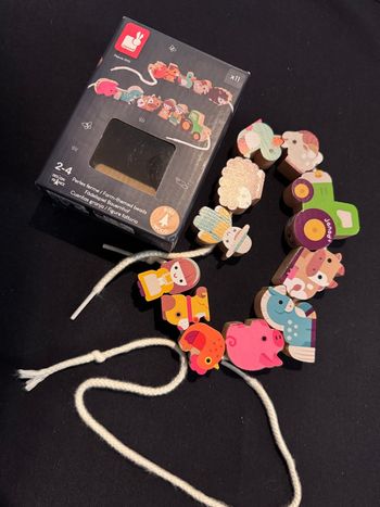 Perles en bois à enfiler la ferme Janod