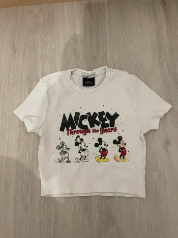 Haut Crop top mickey Pull & Bear