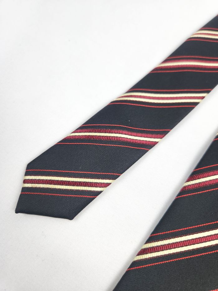 Cravate Homme 8th Avenue - Rayures Noir & Rouge - Élégant - photo numéro 3