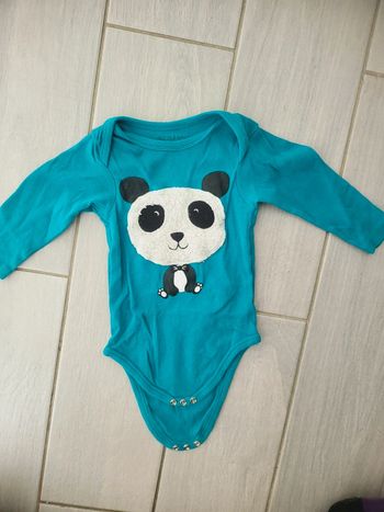Magnifique bodie manches longues 9mois ours