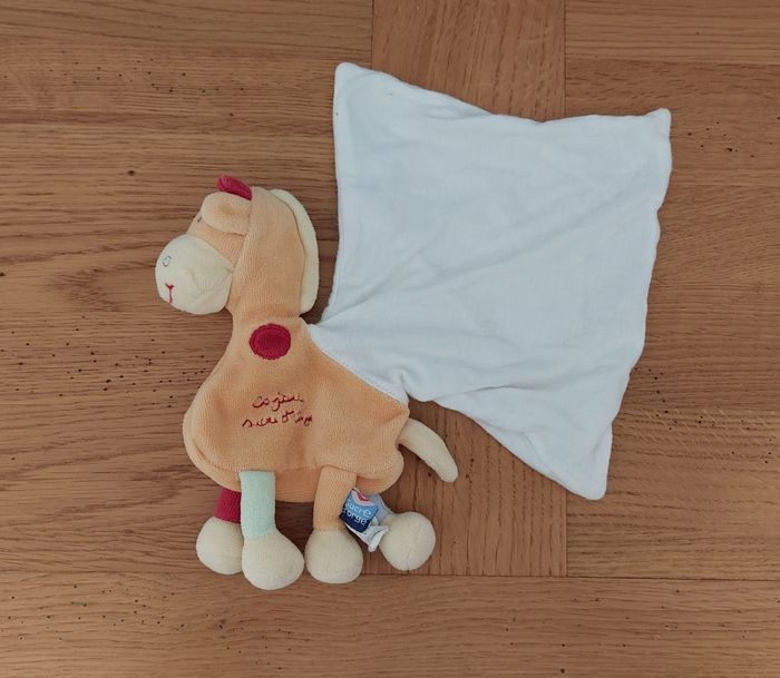 Doudou girafe mouchoir - Cajou Sucre d'Orge