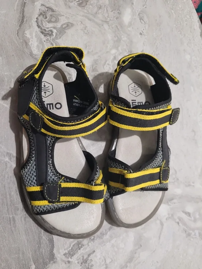Sandales sport garçon à brides scratch et semelle crantée noir - photo numéro 3