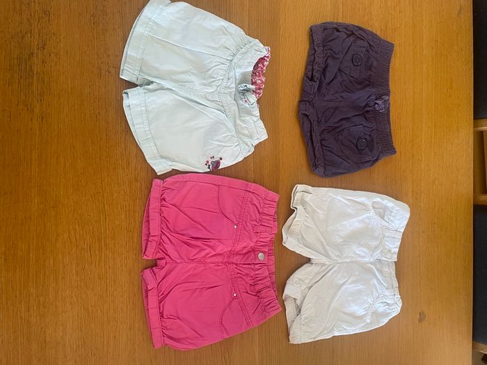Lot 4 shorts fille 18 mois