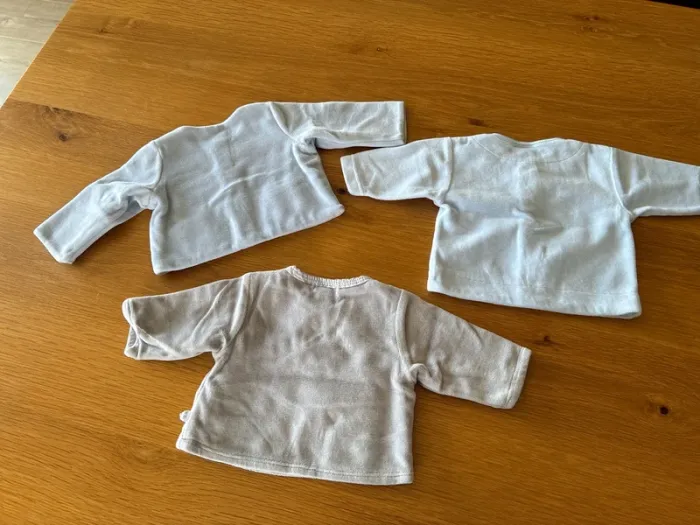 Gilets bébé lot de 3 - photo numéro 2