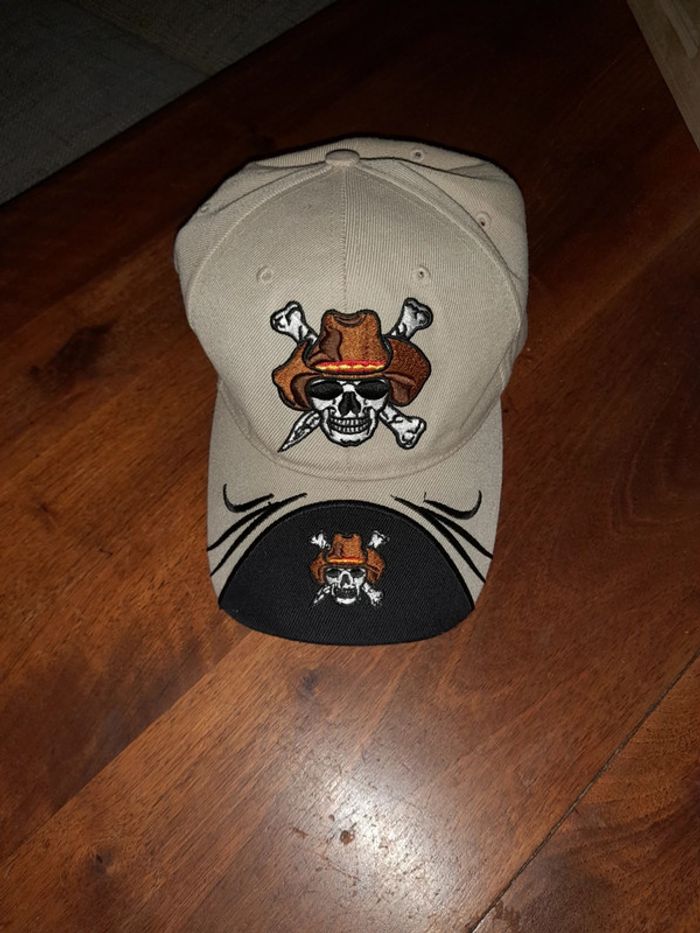 Casquette tête de mort