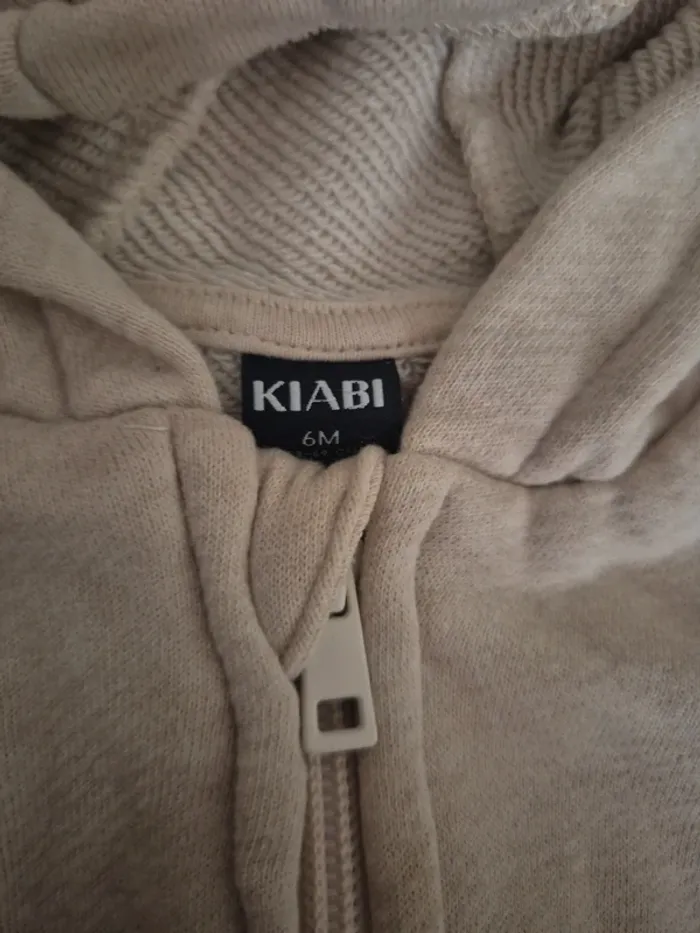 Gilet à capuche 6 mois - photo numéro 2